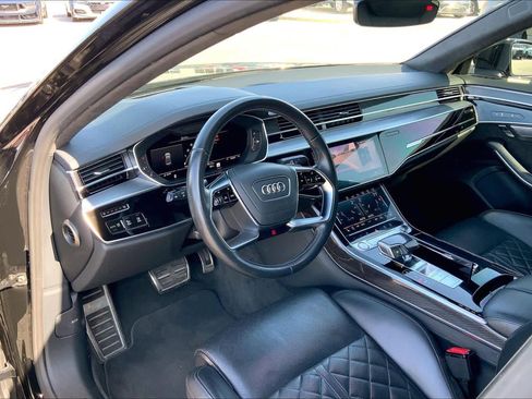 Used 2020 Audi S8 L w/ S8 Executive Package image 16