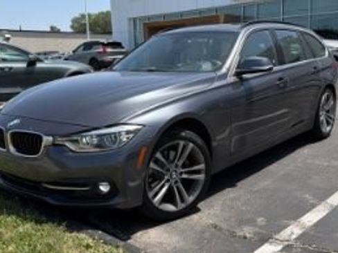 Used 2017 BMW 330i xDrive Wagon AWD/4WD image 1