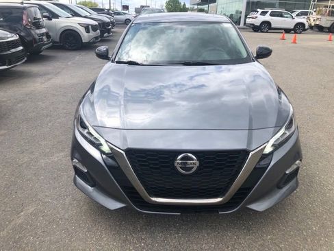 Used 2019 Nissan Altima 2.5 SR w/ SR Premium Package FWD image 2