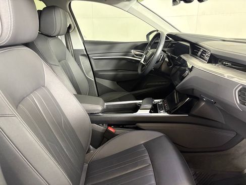 Used 2022 Audi e-tron Premium AWD/4WD image 14