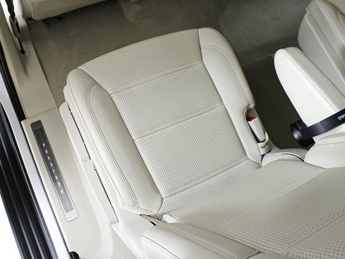 Used 2025 Cadillac Escalade ESV Sport Platinum RWD image 38