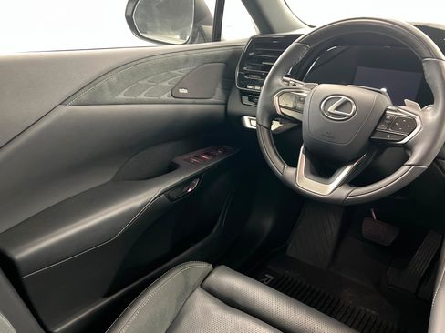 Used 2024 Lexus RX 350 FWD w/ Convenience Package image 12