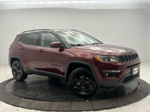 Certified 2021 Jeep Compass Latitude AWD/4WD image 1