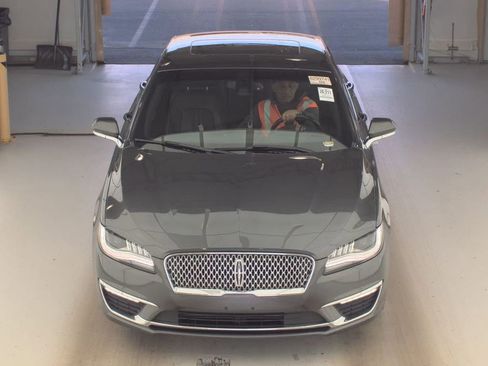 Used 2017 Lincoln MKZ Reserve w/ Climate Package AWD/4WD image 2