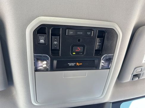 Used 2023 Toyota Tundra Limited image 15