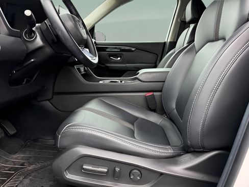 Used 2025 Honda Pilot EX-L image 19