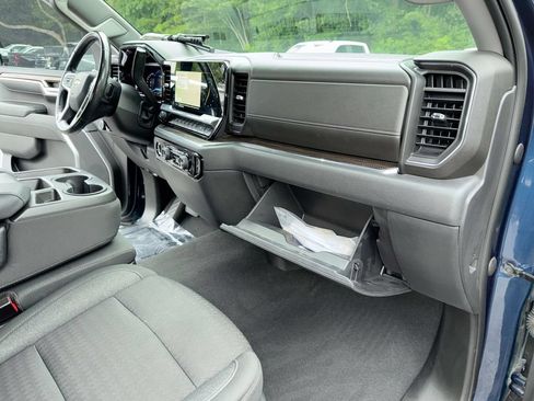 Used 2022 Chevrolet Silverado 1500 LT RWD image 36