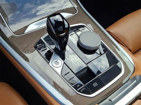 Used 2022 BMW X5 xDrive40i w/ Premium Package image 16