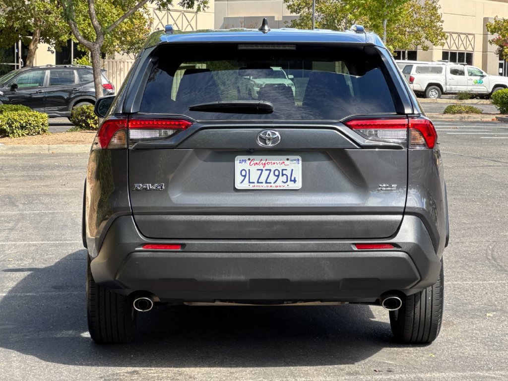 Used 2024 Toyota RAV4 XLE FWD image 6