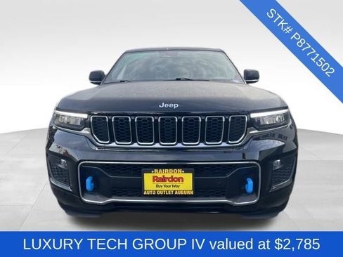 Used 2023 Jeep Grand Cherokee Overland w/ Luxury Tech Group IV image 2