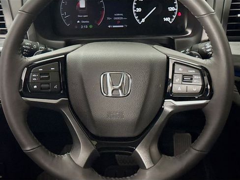 Certified 2025 Honda Odyssey Elite image 31