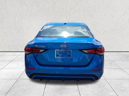 Used 2025 Nissan Sentra SV FWD image 4