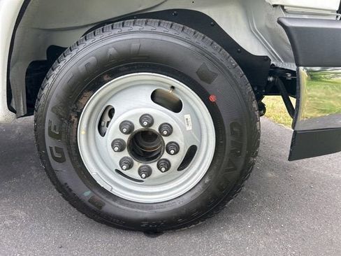 New 2025 Chevrolet Express 3500 w/ Power Convenience Package image 34