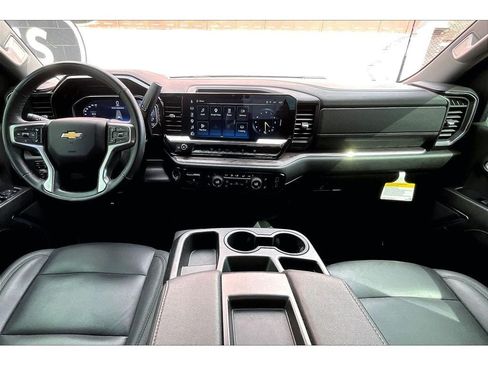 Used 2025 Chevrolet Silverado 3500 LTZ AWD/4WD image 16