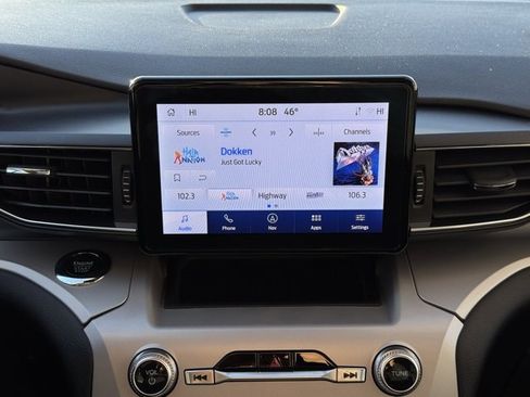 Certified 2023 Ford Explorer XLT w/ Equipment Group 202A image 3