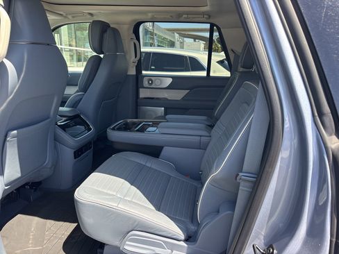 Used 2022 Lincoln Navigator L Black Label image 10