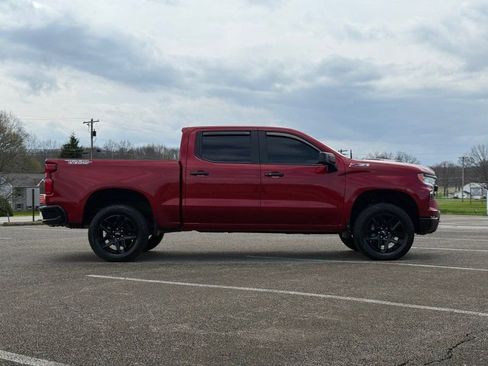 Used 2025 Chevrolet Silverado 1500 LT Trail Boss w/ Convenience Package II image 4