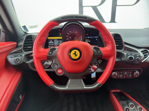 Used 2013 Ferrari 458 Spider RWD image 27