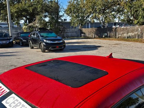 Used 2018 Dodge Challenger SRT Hellcat image 12