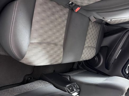 Used 2019 Nissan Rogue Sport SV image 20