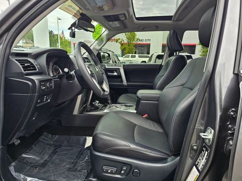 Certified 2022 Toyota 4Runner Limited AWD/4WD image 23