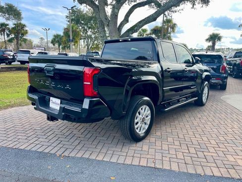 Used 2025 Toyota Tacoma SR5 image 6