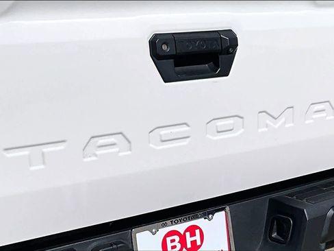Used 2024 Toyota Tacoma SR image 28
