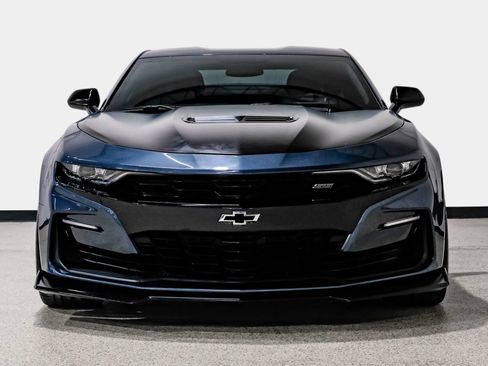 Used 2019 Chevrolet Camaro SS RWD image 3