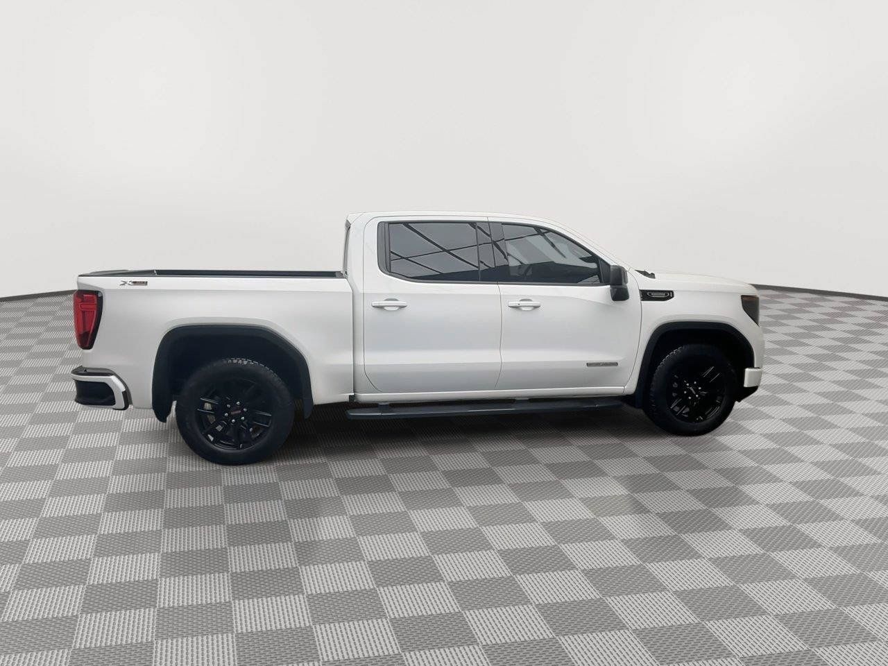 Certified 2024 GMC Sierra 1500 Elevation w/ LPO, Elevation Black Package AWD/4WD image 42