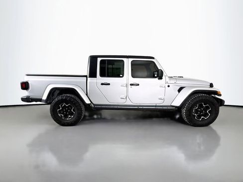 Used 2022 Jeep Gladiator Sport image 11