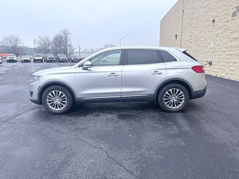 Used 2016 Lincoln MKX Select w/ Climate Package image 2