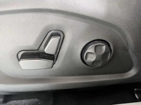 Used 2020 Jeep Compass Latitude FWD image 20