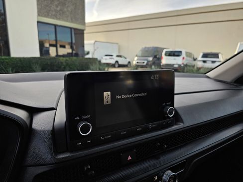 Used 2023 Honda CR-V LX image 23