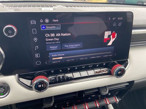 Certified 2024 GMC Canyon AT4X image 17