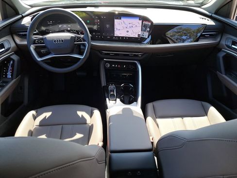 Used 2025 Audi Q5 Premium w/ Convenience Package AWD/4WD image 24
