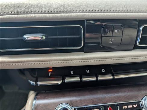 Used 2023 Lincoln Aviator Reserve w/ Equipment Group 201A AWD/4WD image 40