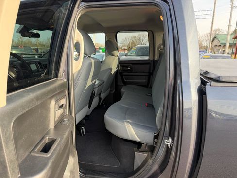 Used 2018 RAM 1500 Express w/ Express Value Package image 12