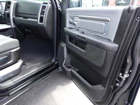 Used 2022 RAM 1500 Classic SLT w/ Electronics Convenience Group AWD/4WD image 32