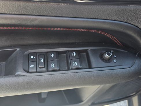 Used 2023 Jeep Compass Trailhawk AWD/4WD image 19