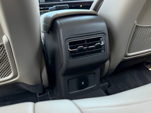 Used 2024 Lincoln Corsair Grand Touring image 29