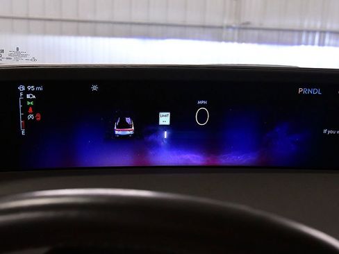 Used 2024 Lincoln Nautilus Reserve w/ Equipment Group 203A image 14