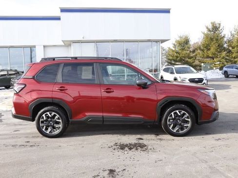 Used 2025 Subaru Forester Premium w/ Convenience Package #1 image 2