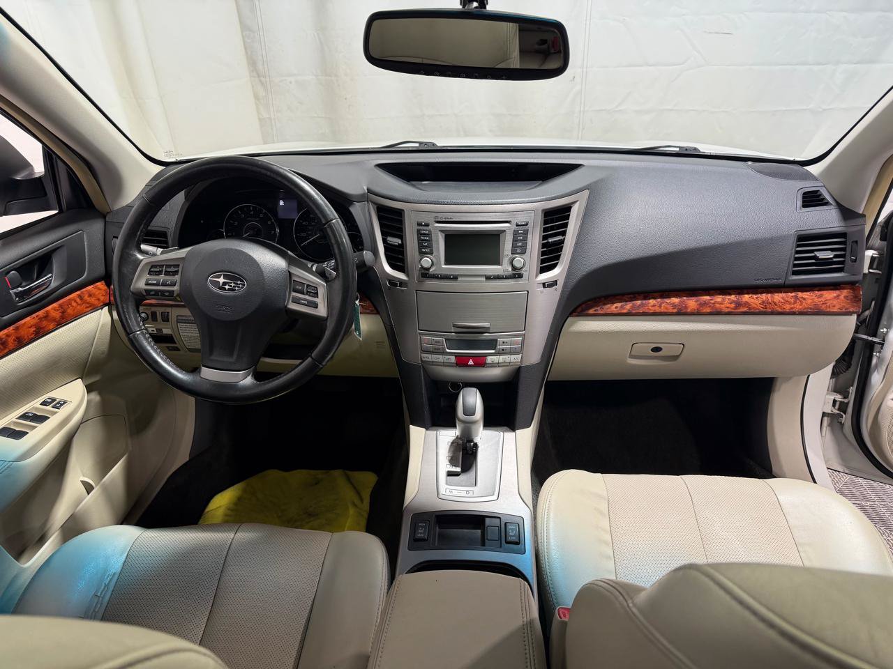Used 2012 Subaru Outback 2.5i Limited w/ Moonroof Pkg AWD/4WD image 17