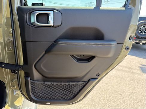 New 2026 Jeep Gladiator Sport AWD/4WD image 16