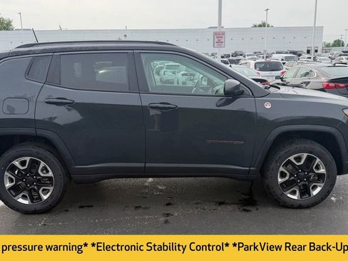 Used 2017 Jeep Compass Trailhawk w/ Cold Weather Group AWD/4WD image 6