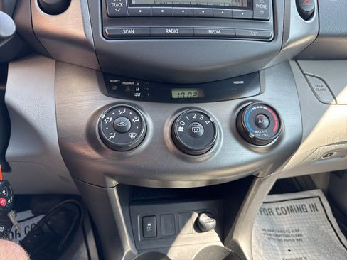 Used 2012 Toyota RAV4 4WD w/ Value Pkg image 24