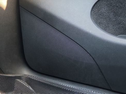 Used 2022 Tesla Model Y Performance image 32