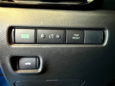 New 2025 Nissan Sentra SV w/ Trunk Package image 28