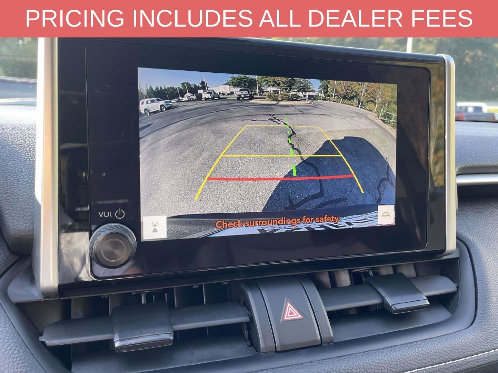 Used 2025 Toyota RAV4 XLE AWD/4WD image 38