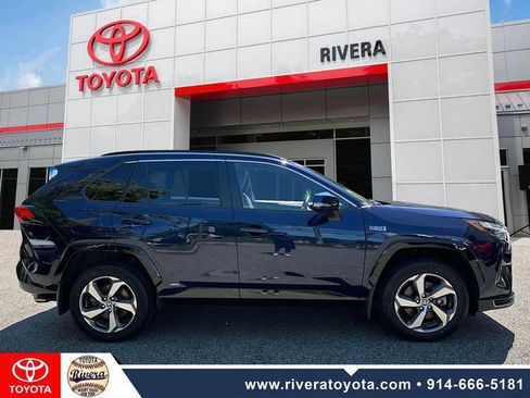 Used 2024 Toyota RAV4 SE w/ Weather & Moonroof Package AWD/4WD image 8